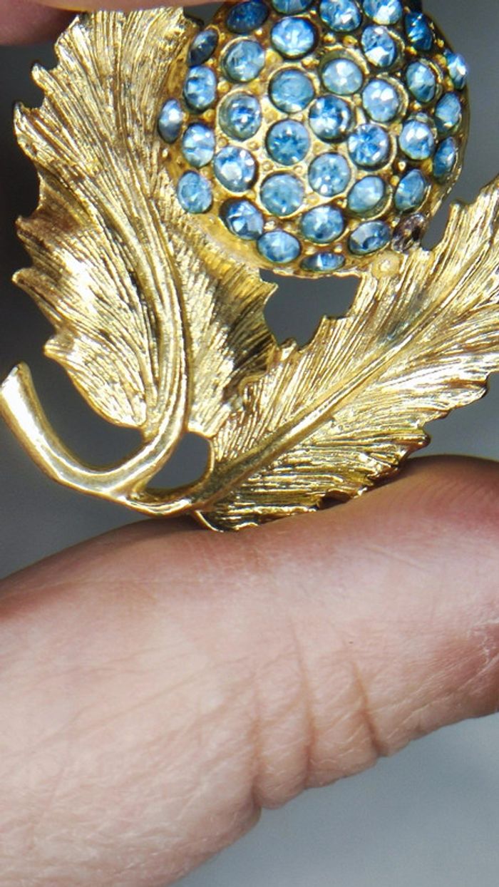 Broche strass bleus - photo numéro 6