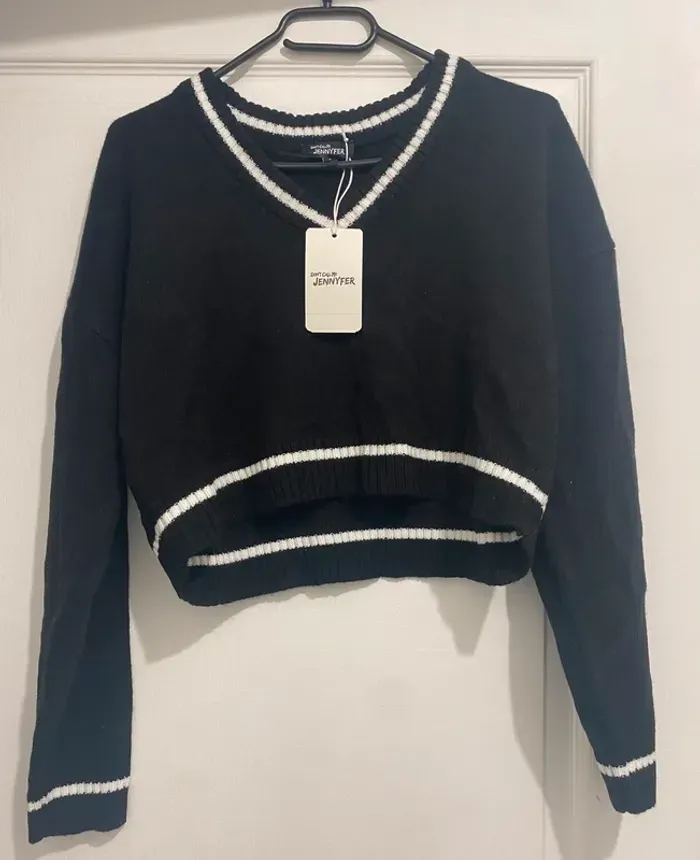 Pull Court Cropped Col V – Jennyfer – Noir – Taille S - Neuf avec étiquette - photo numéro 1