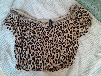 Top léopard épaules dénudées