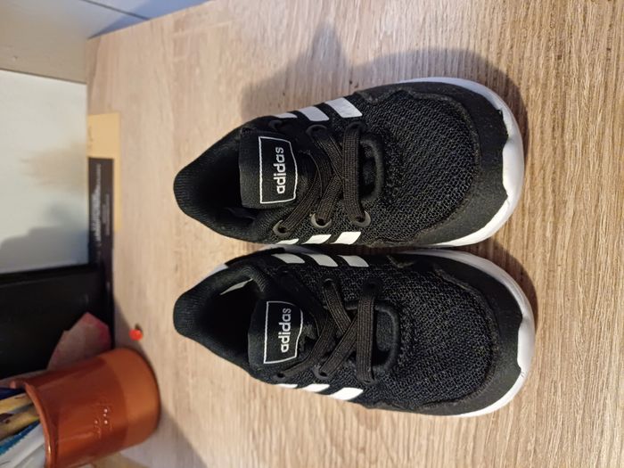 2 paires de chaussures garçons Pointure 20 et 21 - photo numéro 2