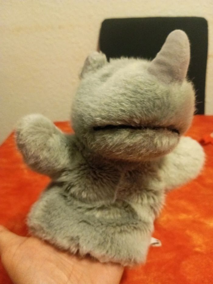 Marionnette rhinocéros, marque coffre à jouets