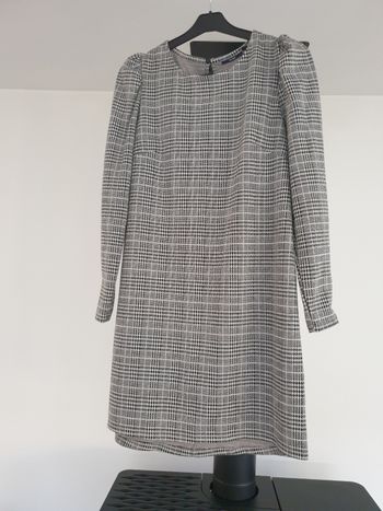 Robe M a carreaux noire et blanches neuve