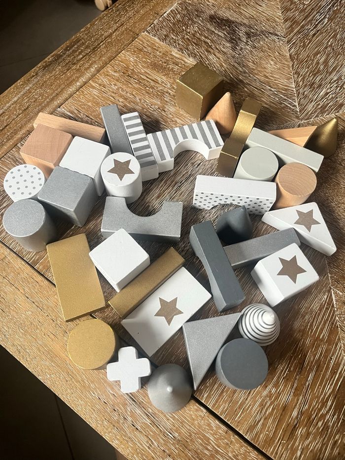 Lot de jouets en bois