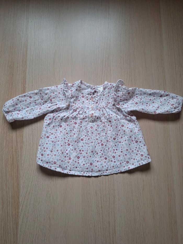 Lot de vêtements mi-saison - photo numéro 2