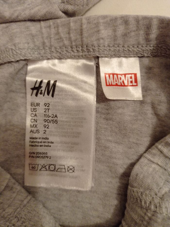 Lot de deux slips Marvel taille 2 ans - photo numéro 4