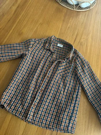 Chemise à carreaux