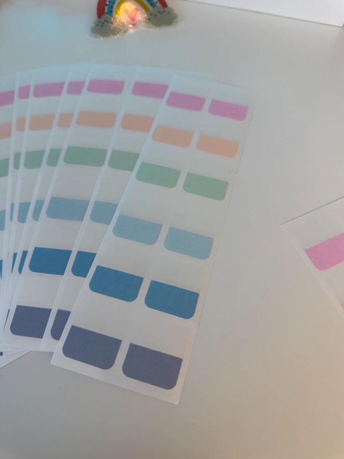 Un feuillet de 12 onglets - photo numéro 4