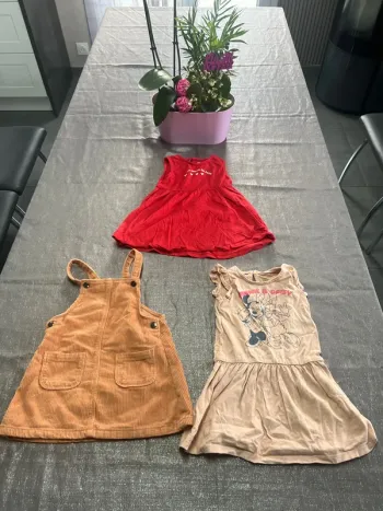 Lot 3 robes 18 mois