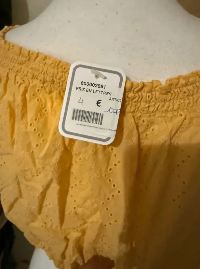 Haut Court Brodé Jaune Moutarde "Off Shoulder" - H&M Divided - photo numéro 3
