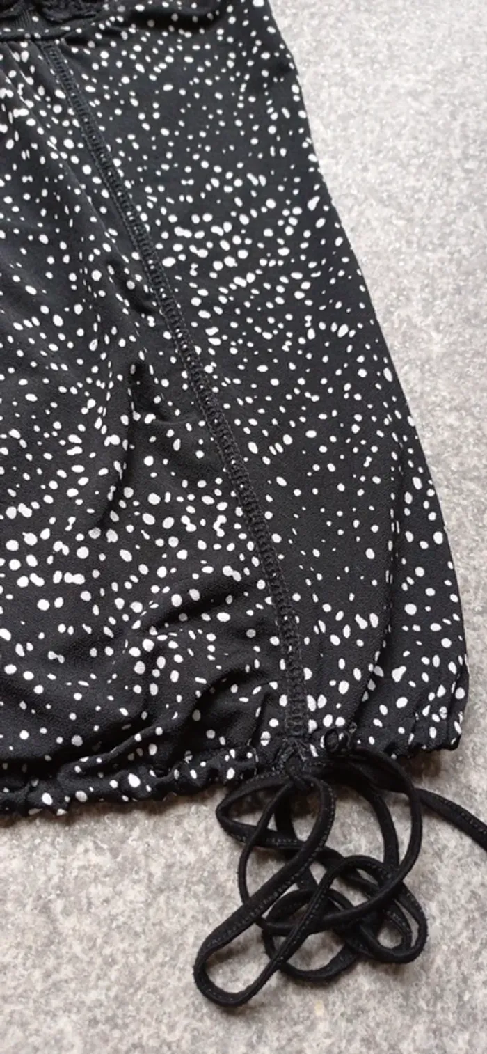Blouse Clara Vitti 
Taille 34/36
Très bon état - photo numéro 4