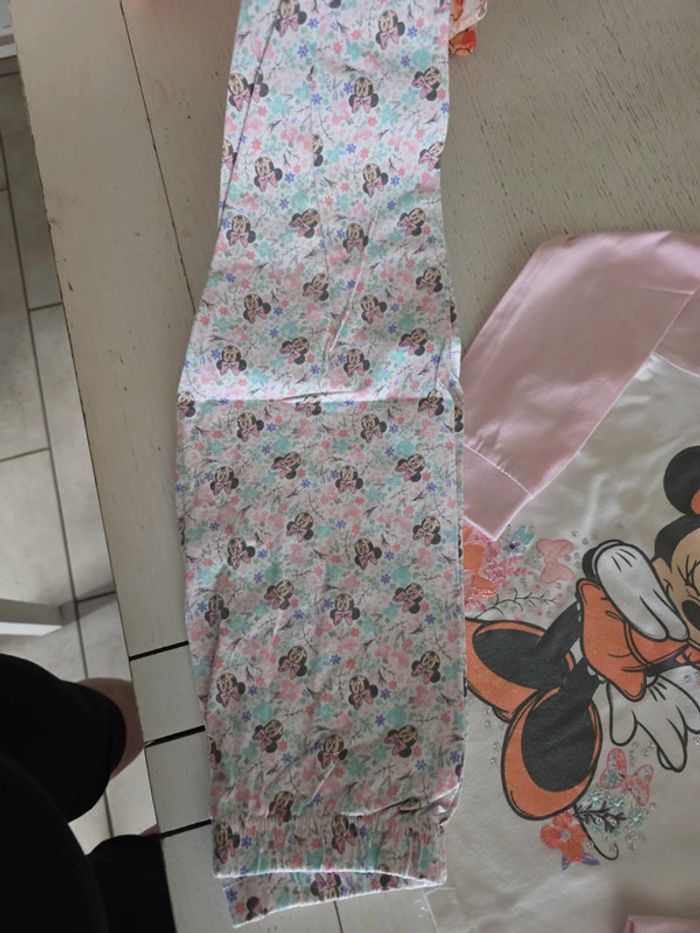 Pyjama disney 5/6ans - photo numéro 7