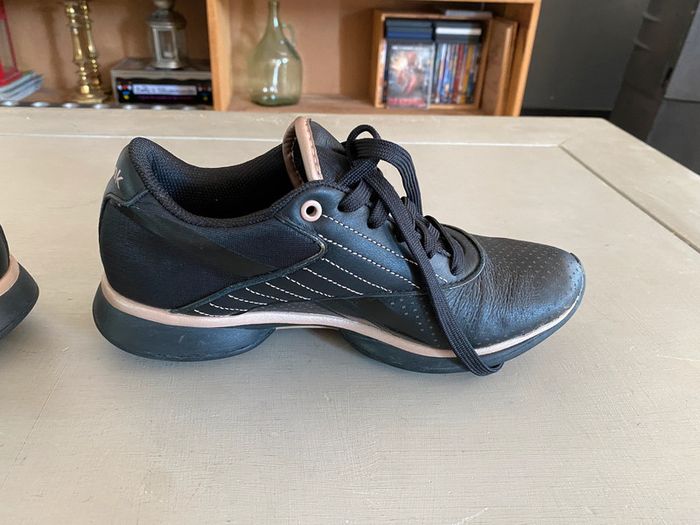 Basket vintage Reebok easy tone moving air inside smooth fit noire et rosé taille 37 - photo numéro 8