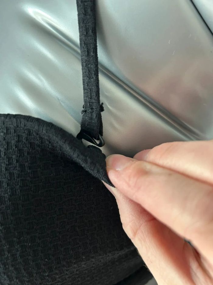 Maillot de bain noir deux pièces - taille 40/42 - photo numéro 5