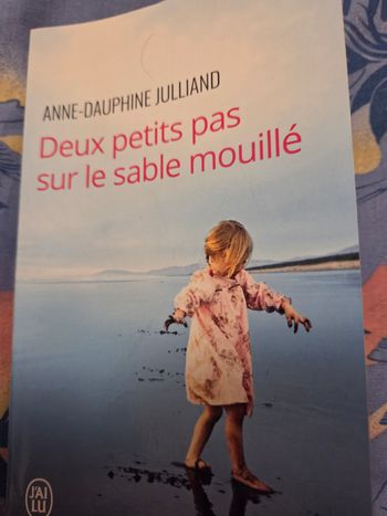 Livre Deux petits pas sur le sable mouillé