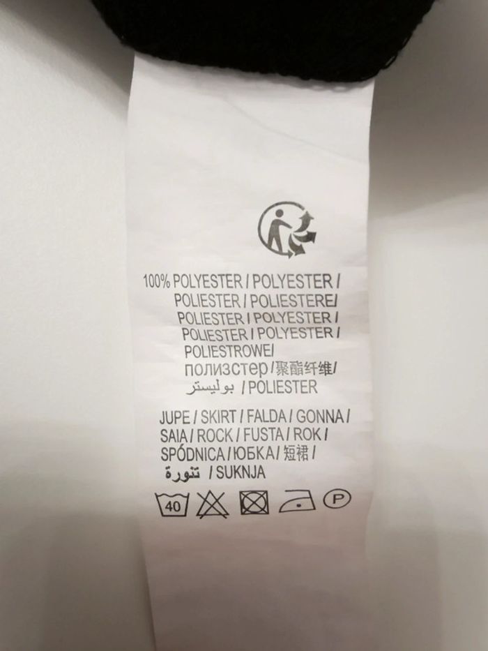 Jupe noire classique Kiabi Taille 36 - photo numéro 4