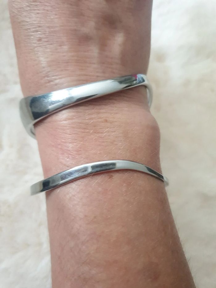 Ensemble de 2 bracelets type jonc en acier marque Fossil - photo numéro 2