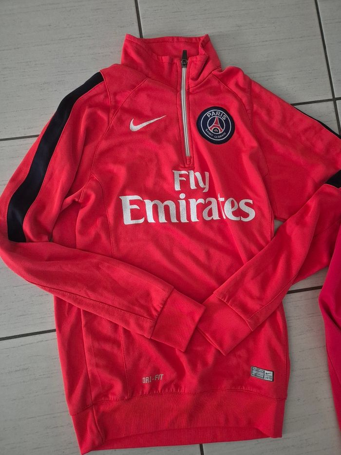 Haut nike homme taille M rouge psg