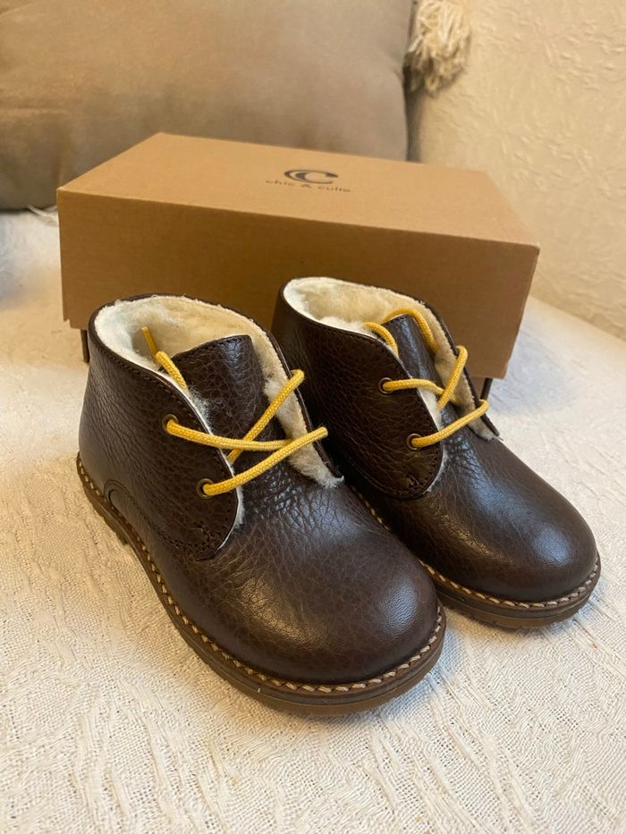 Bottines fourrure / unisexe / taille 22