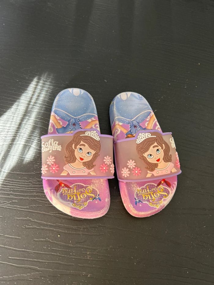 Claquettes princesse Sofia pointure 26-27