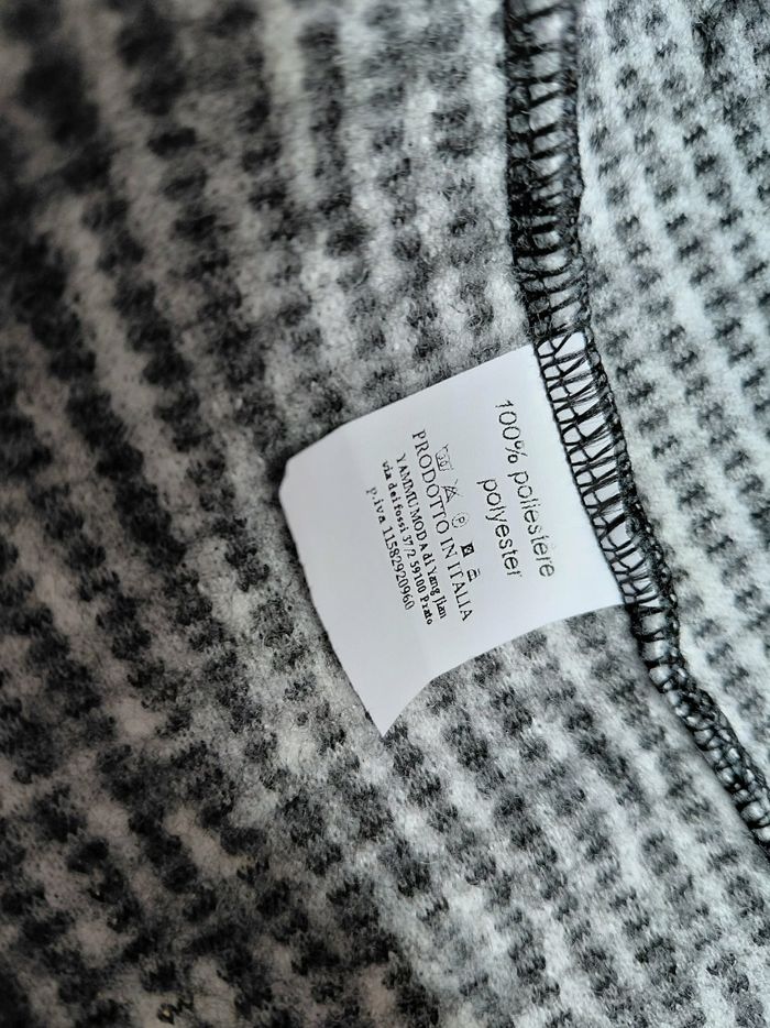 Très jolie veste à capuche en laine bouillie femme T U - photo numéro 5