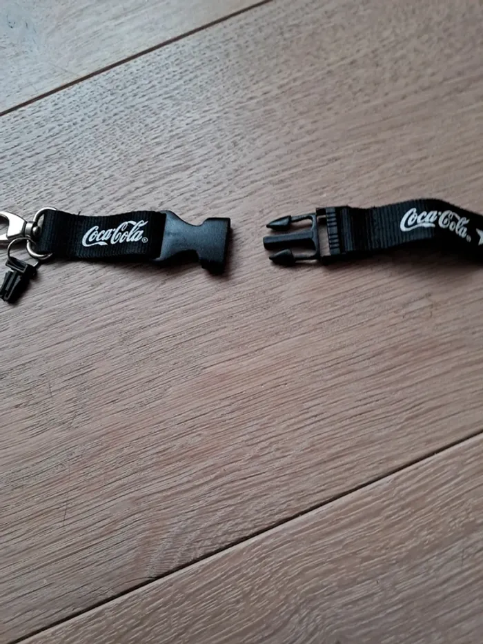 Tour de cou Coca-Cola - photo numéro 3