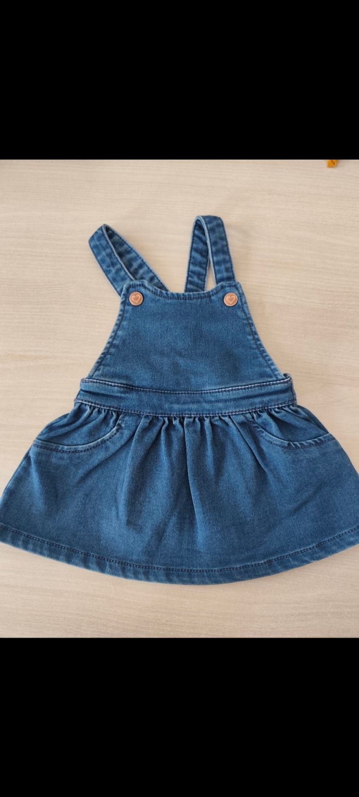 Robe.