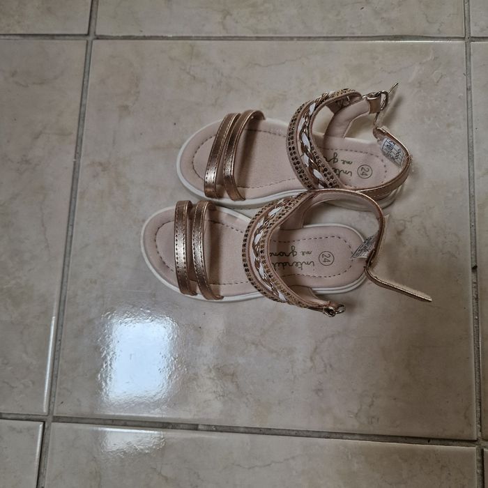 Petites chaussures été fille - photo numéro 2