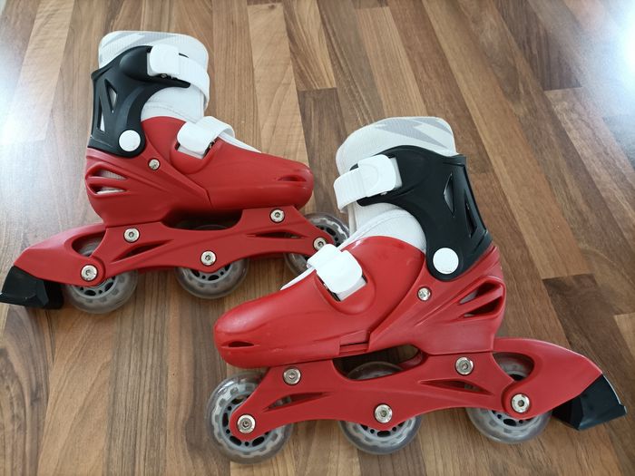Rollers cars 27-30 blanc et rouge - photo numéro 6