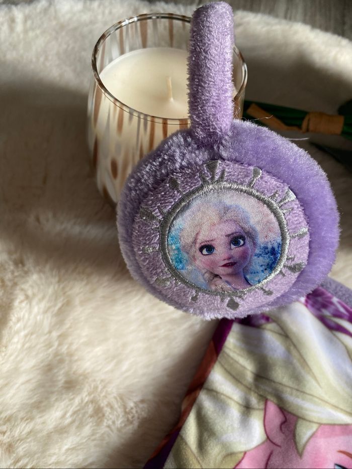 Ensemble Reine des Neiges cache-oreilles + snood - 6 ans - TBE ❄️ - photo numéro 2