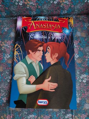 Livre Anastasia Ensemble à Paris