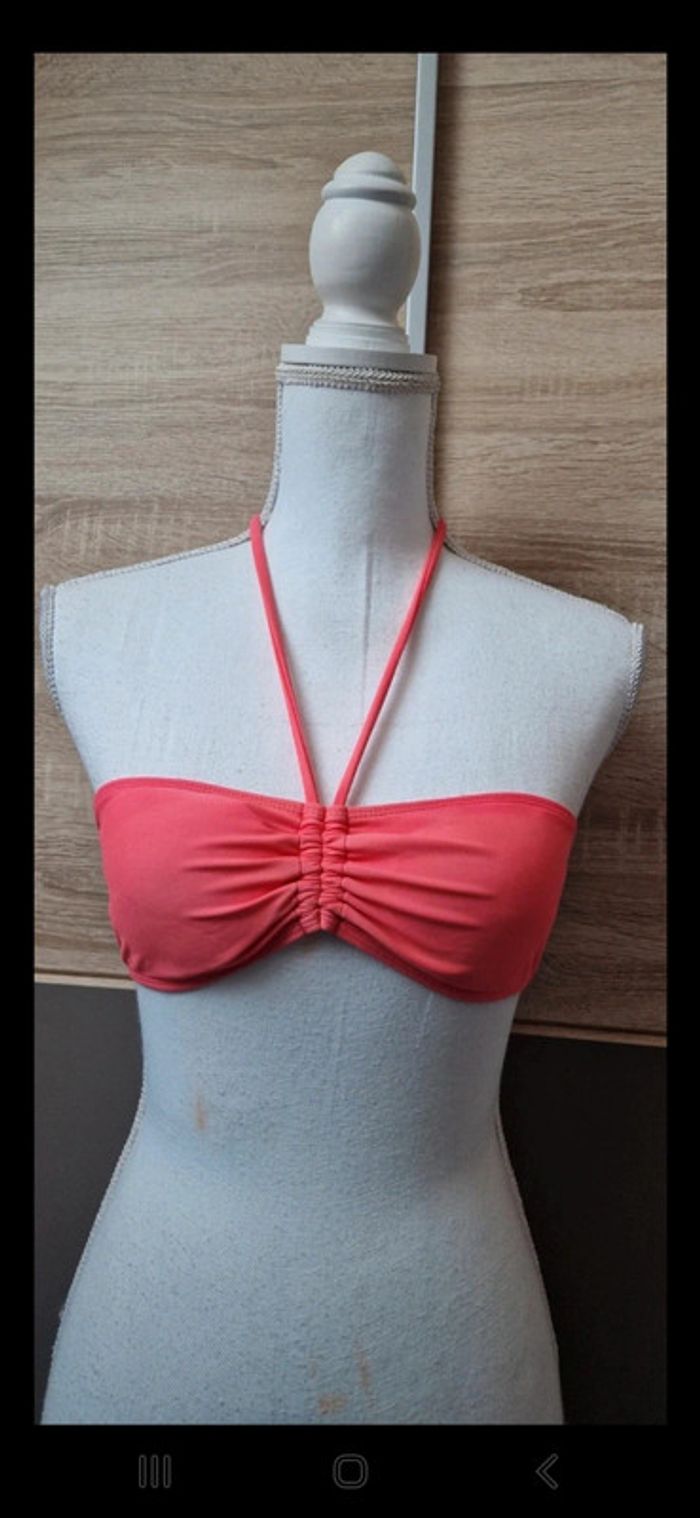 Haut de maillot de bain.