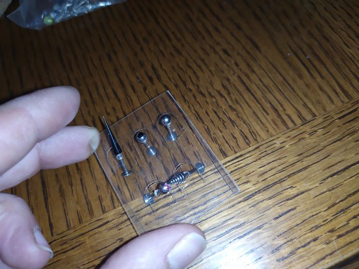 Piercing labret et écarteur
