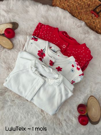 Lot de 3 pyjama rouge ~ 1 mois