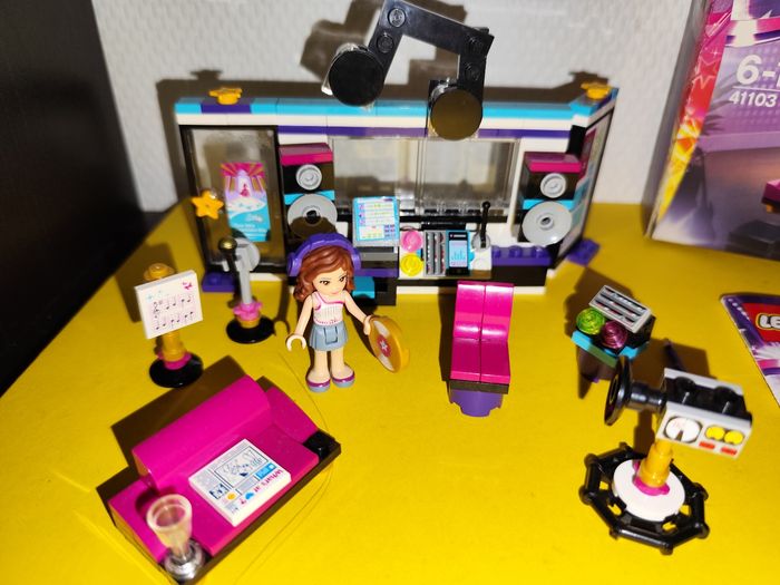 Lego Friends 41103 Le studio d'enregistrement studio de musique d olivia livi
LEGO Friends 41103 : Pop Star Recording Studio - photo numéro 3