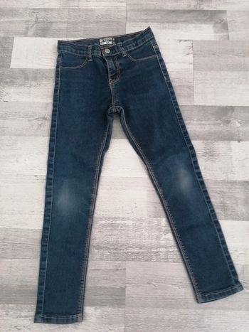 Jeans skinny T 8 ans 👖