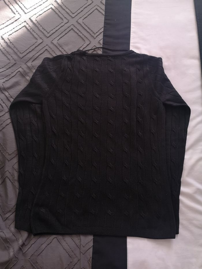 Pull noir - photo numéro 2