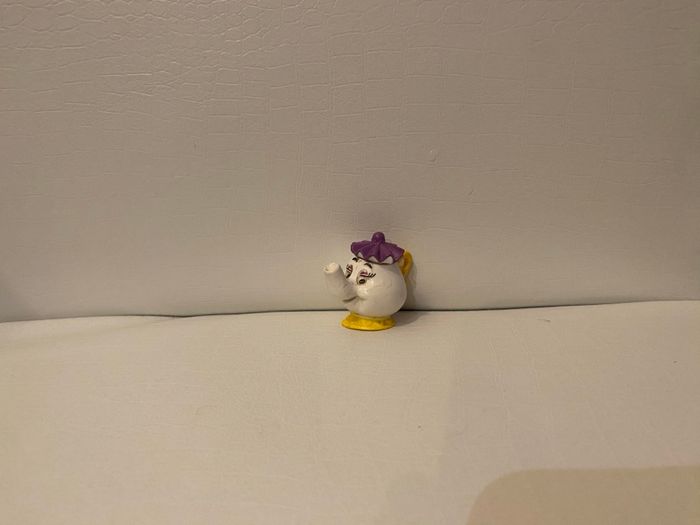 Figurine rare mme samovar la belle et la bête