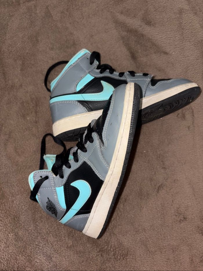 Baskets Nike Air Jordan grise et bleue taille 36,5. - photo numéro 4