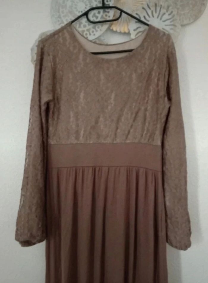 Robe longue haut  dentelle fluide taille 40 - photo numéro 2