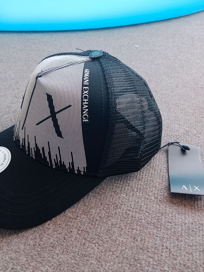 Casquette Armani neuf - photo numéro 3