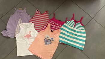 Lot ensemble débardeur hâte vêtement tee shirt enfant fille taille 6 ans
