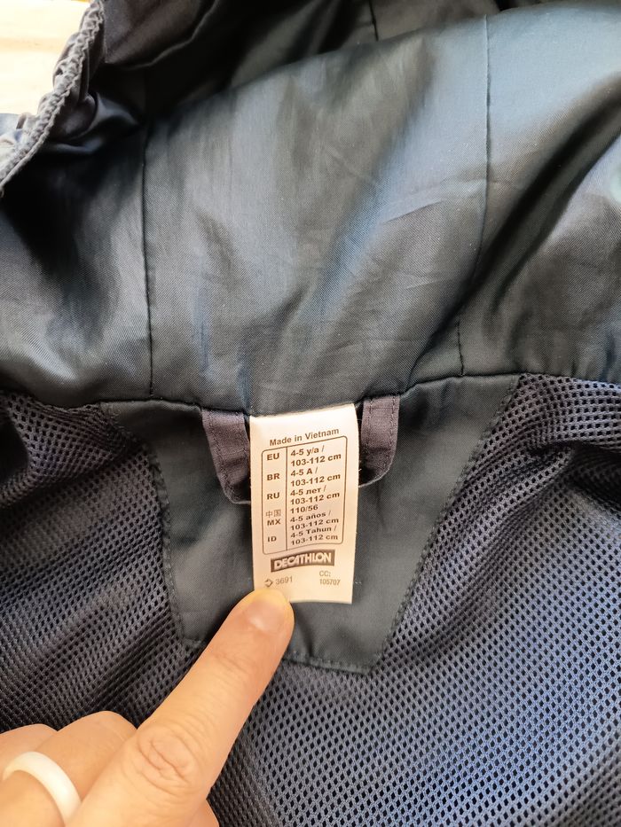 Kway bleu marine 4-5 ans - photo numéro 2