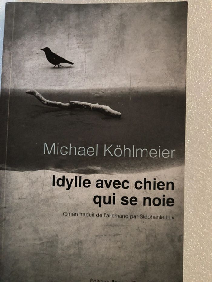 Idylle avec chien qui se noie