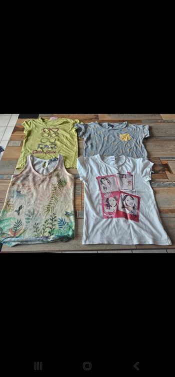 Lot de 4 t shirts fille Taille 8 ans