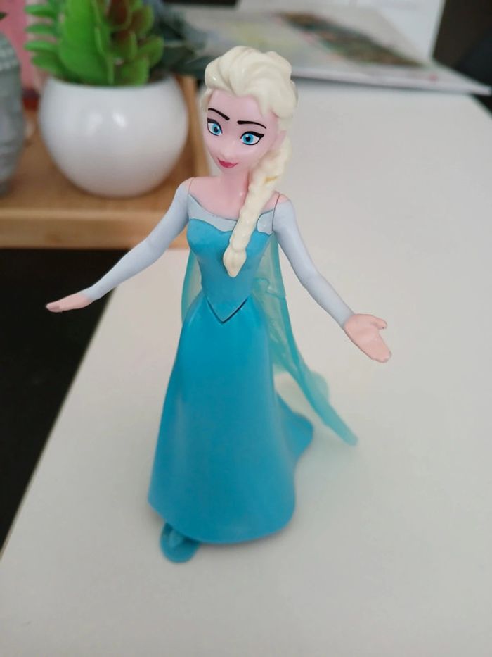 Lot figurines Disney 🌿🌈 - photo numéro 3