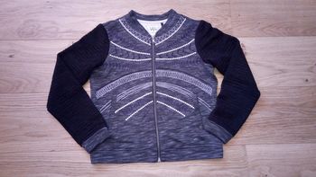 Joli gilet bicolore gris et noir manches longues IKKS