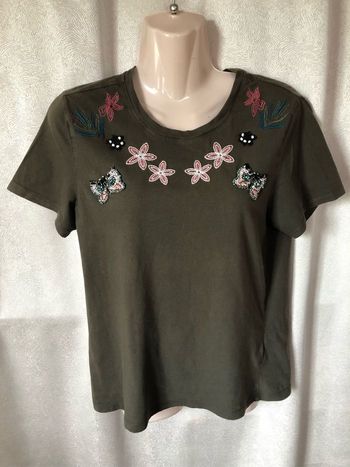 T-shirt kaki brodé devant XS H&M