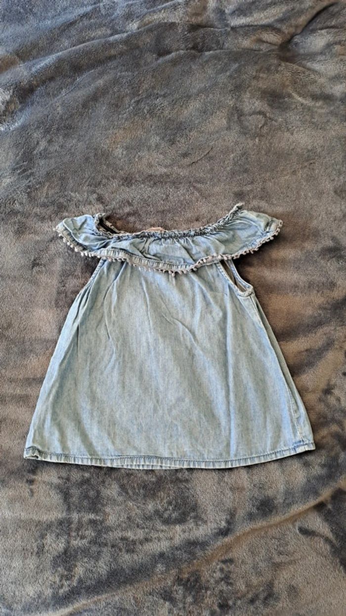 💚Tunique en jean léger bébé fille – style épaules dénudées – Taille 12 mois - photo numéro 3