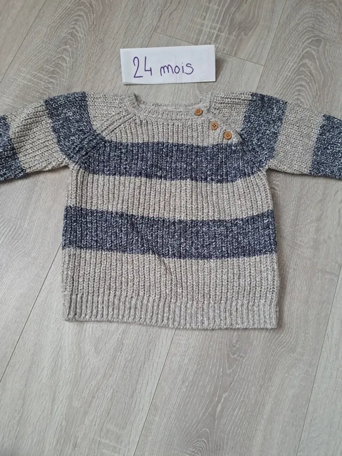 Pull 24 mois