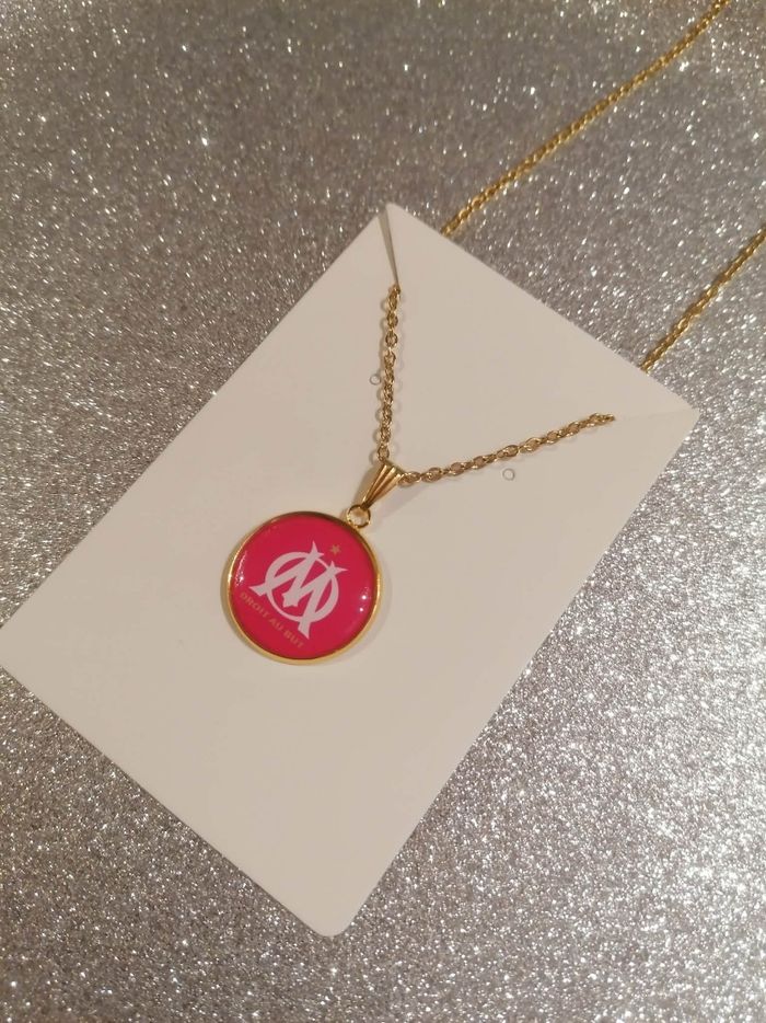 Collier olympique de Marseille rose